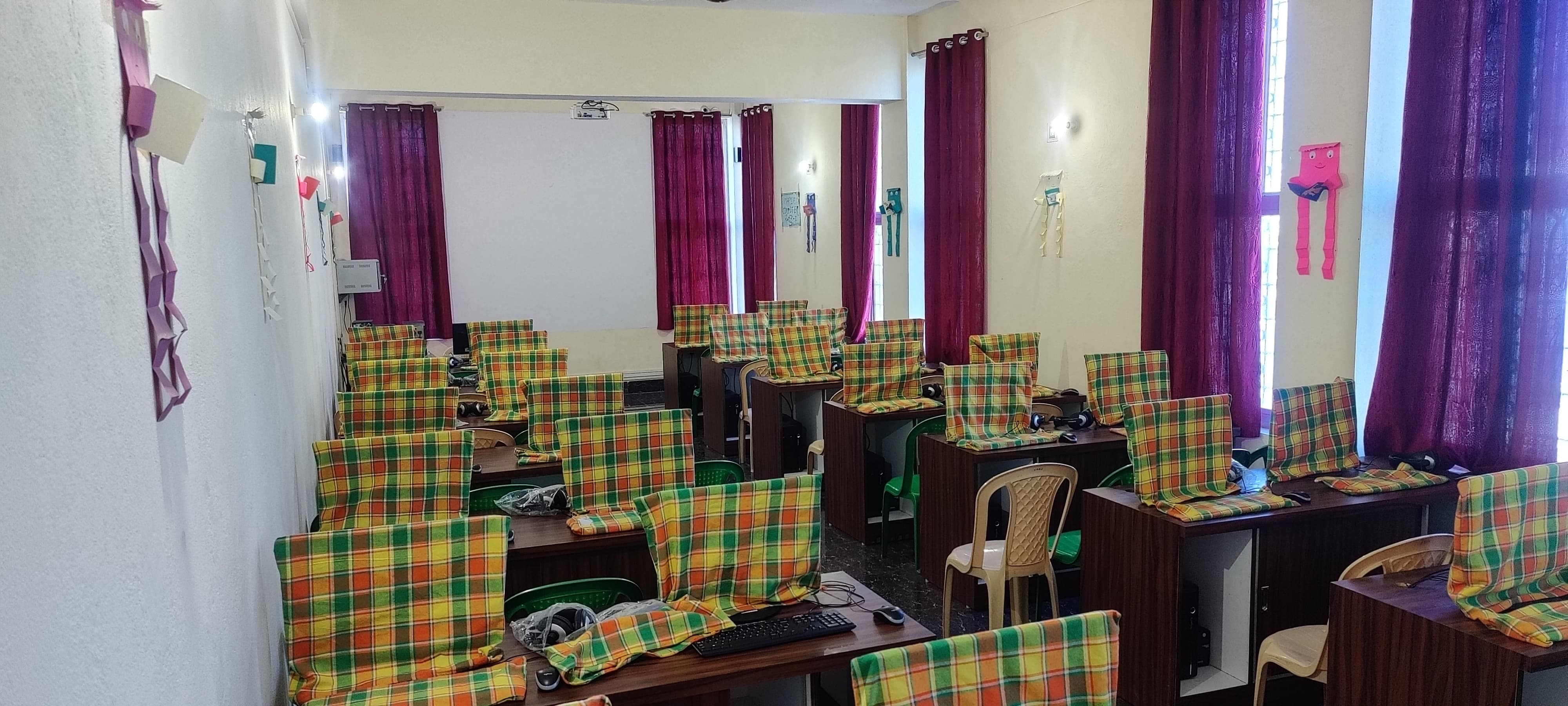 Additional Computer Lab Image